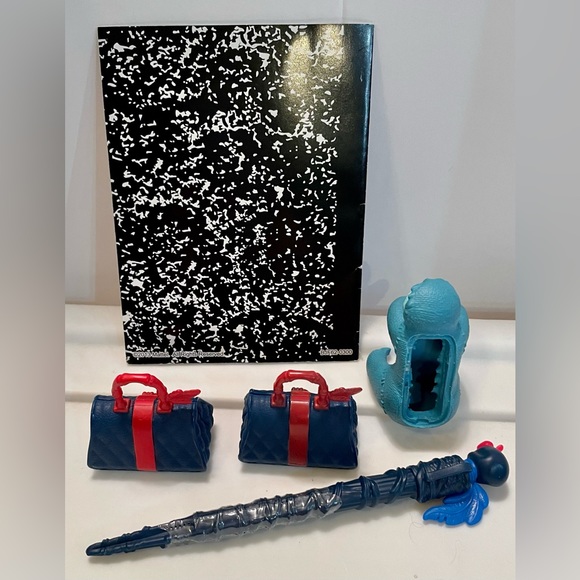 2 Variants of Monster High Jane Boolittle Dolls, Pink Lip & Purple Lip Variants - Picture 11 of 16